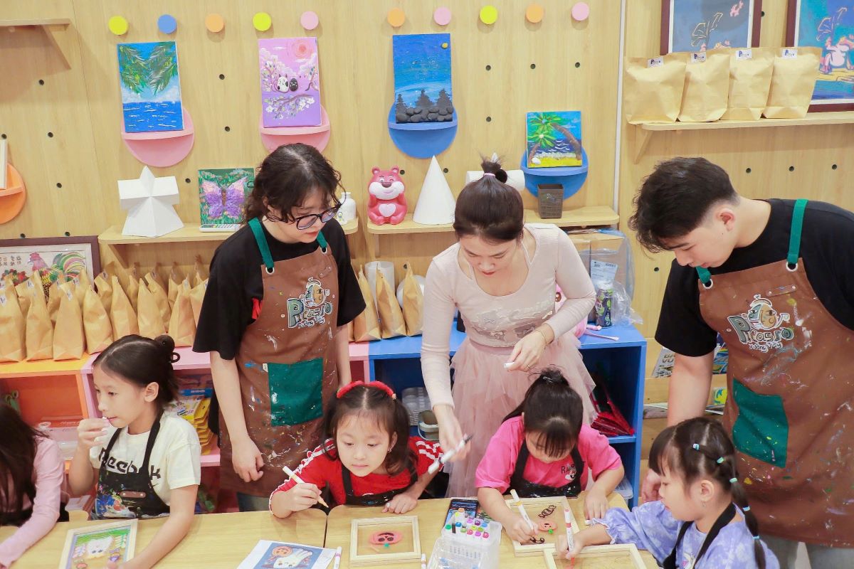 Xưởng vầy Picasso hướng dẫn các con quan sát từ những bước nhỏ nhất